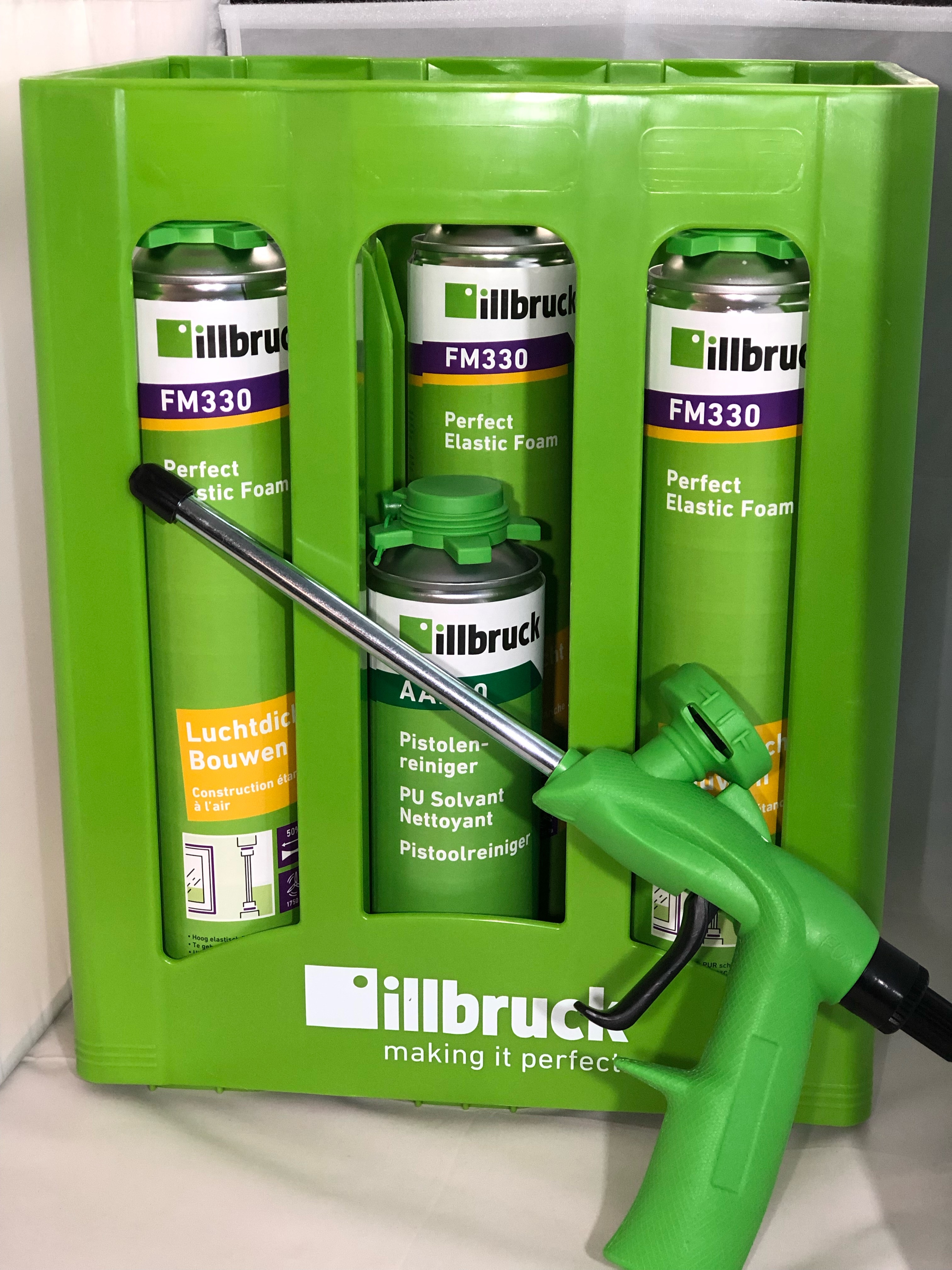 illbruck Actiekrat FM330  (5x FM330, 1x AA290, 1xAA230)